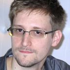 Oroszország meghosszabbította Snowden tartózkodási engedélyét