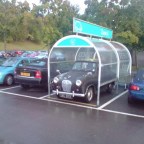 Itt alaposan kilengene a tachométer…