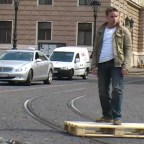 Raklappal a város körül