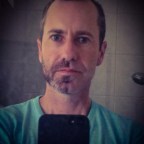 Amikor te szereted az arcszőrzetet, az asszony meg nem…