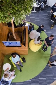 20141009-ihe-01-whitepages-19-1920p-ba