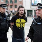 Majdnem fellökték az utcán Cameront, vizsgálatot indít a Scotland Yard