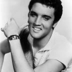 2015-ben is Pompadour hajstílus!