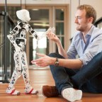 Ingyenes iskolai robotot kínál az Európai Unió