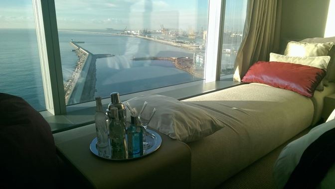 Kilátás a szállodai szoba ablakából