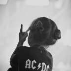 A zene szerelmeseinek…