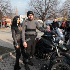 Közkívánatra még néhány kép motorosunkról és az acm elbűvölő háziasszonyáról