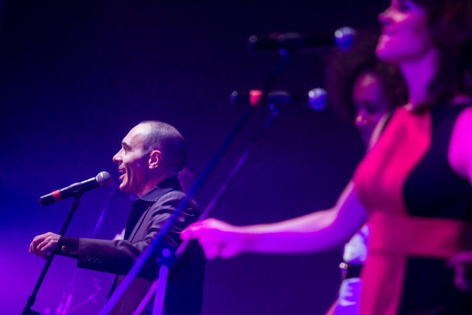 Budapest, 2015. február 7. Mark Reilly énekes, a brit Matt Bianco együttes koncertjén a MOM Sportuszoda és Sportközpontban 2015. február 7-én. MTI Fotó: Szigetváry Zsolt