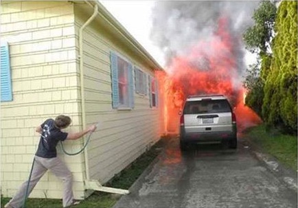 Nehéz a tűzoltók élete...