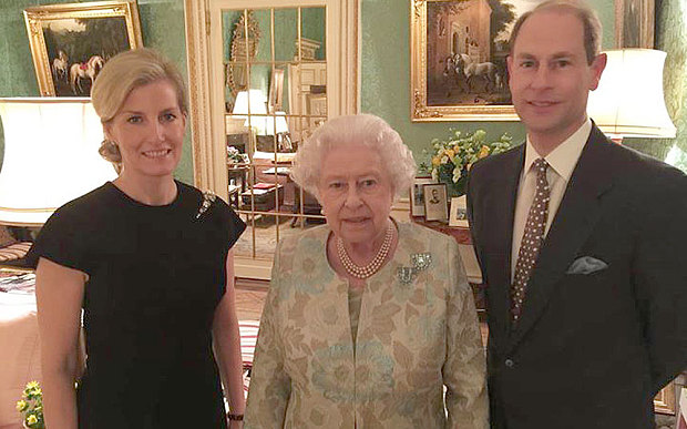 Prince_Andrew_FB_p_3194851b