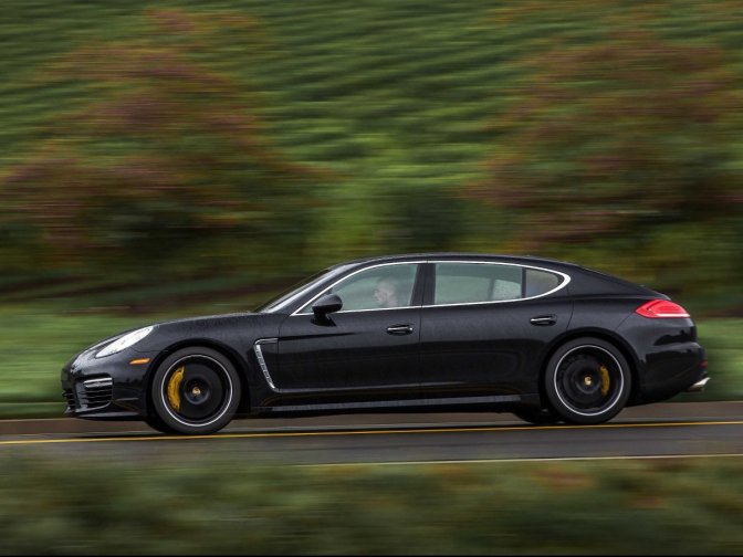 6-porsche-panamera-turbo-executive-3174