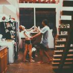 Lassan csökken a nők és a férfiak keresete közötti különbség Németországban