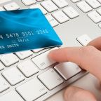 Az európaiak elégedettebbek az online vásárlásokkal, mint a boltival