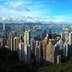 Korlátozzák a Hongkongba utazást Dél-Kínában