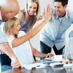 Felmérés: a munkahelyi személyes kapcsolatok fontosak a magyar munkavállalóknak