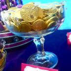 Görög adósság – A német pénzügyminiszter csokieurókat ajándékoz görög kollégájának