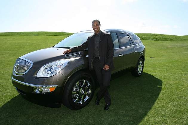 tiger-woods-buick