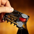 A wallet ninja 18 fontos kütyüt egyesít egyetlen bankkártya méretű szerkezetben