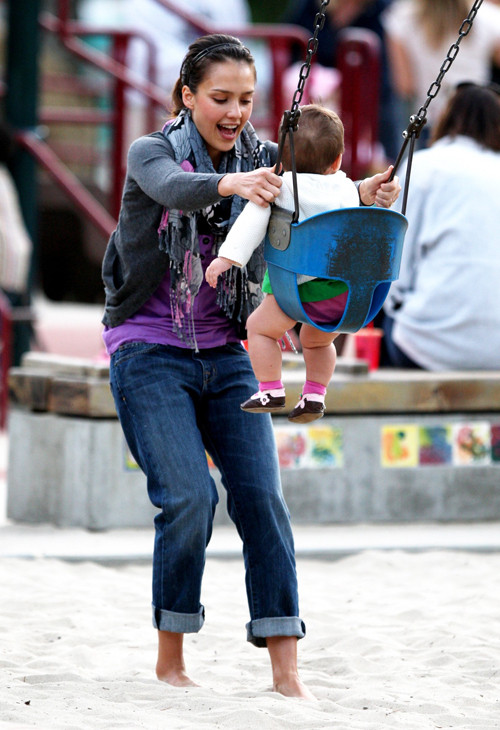 Jessica Alba. Olyan, mintha egy tinianya lenne...