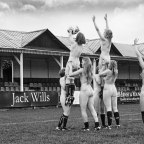 Így is lehet: a női rögbicsapat megmutatta, mi az az adakozás!