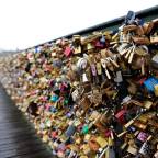 Magyar fejlesztésű alkalmazás oldhatja meg a “szerelemlakatok” problémáját