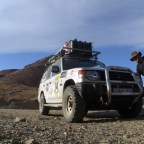 7 óra alatt tett meg 40 kilométert az Öreg Óra csapata a sivatagban