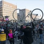 Közös tekeréssel emlékeztek László Jánosra, a Magyar Kerékpárosklub elhunyt elnökére Budapesten