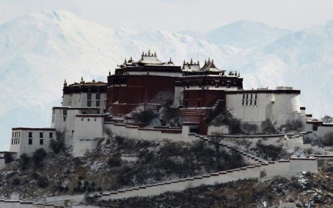 Potala-Palace-after-snow-Lhasa-ChinaPhotos_GettyImage-large