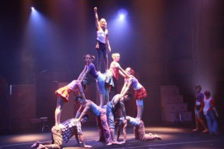 cirkidz-human-pyramid-630x420