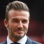 Elton John, J.K. Rowling és David Beckham a legnagyvonalúbb brit adakozó