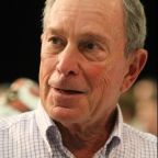 Demokrata konvenció – Bloomberg: Trump rossz gazdasági vezető és zsebtolvaj 