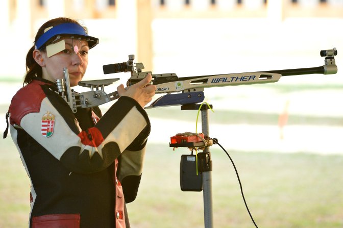 Rio de Janeiro, 2016. augusztus 4. Miskolczi Julianna sportlövõ edz a Rio de Janeiró-i Olimpiai Sportlövõközpontban 2016. augusztus 4-én, egy nappal a riói nyári olimpia kezdete elõtt. MTI Fotó: Czeglédi Zsolt