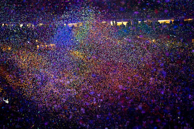 Rio de Janeiro, 2016. augusztus 6. Konfetti hull a XXXI. nyári olimpiai játékok megnyitóünnepsége végén a Rio de Janeiró-i Maracana Stadionban 2016. augusztus 5-én.  MTI Fotó: Czeglédi Zsolt