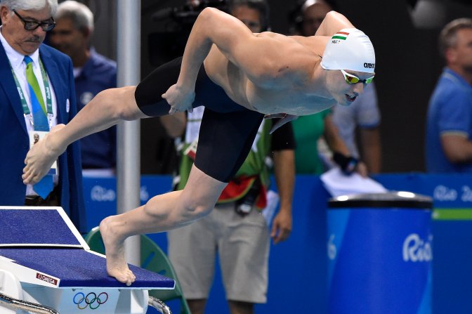 Rio de Janeiro, 2016. augusztus 8. Kozma Dominik rajtol a 2016-os riói nyári olimpia 200 méteres gyorsúszás versenyszámának elõdöntõjében a Rio de Janeiró-i Olimpiai Uszodában 2016. augusztus 7-én. Kozma Dominik futamában a hetedik helyen végzett és nem jutott be a döntõbe. MTI Fotó: Kovács Tamás