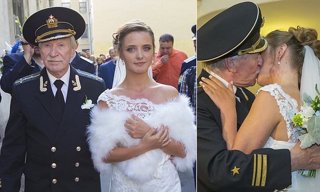 A 84 éves férj és 24 éves hitvese. Na ez biztosan nem érdekházasság!