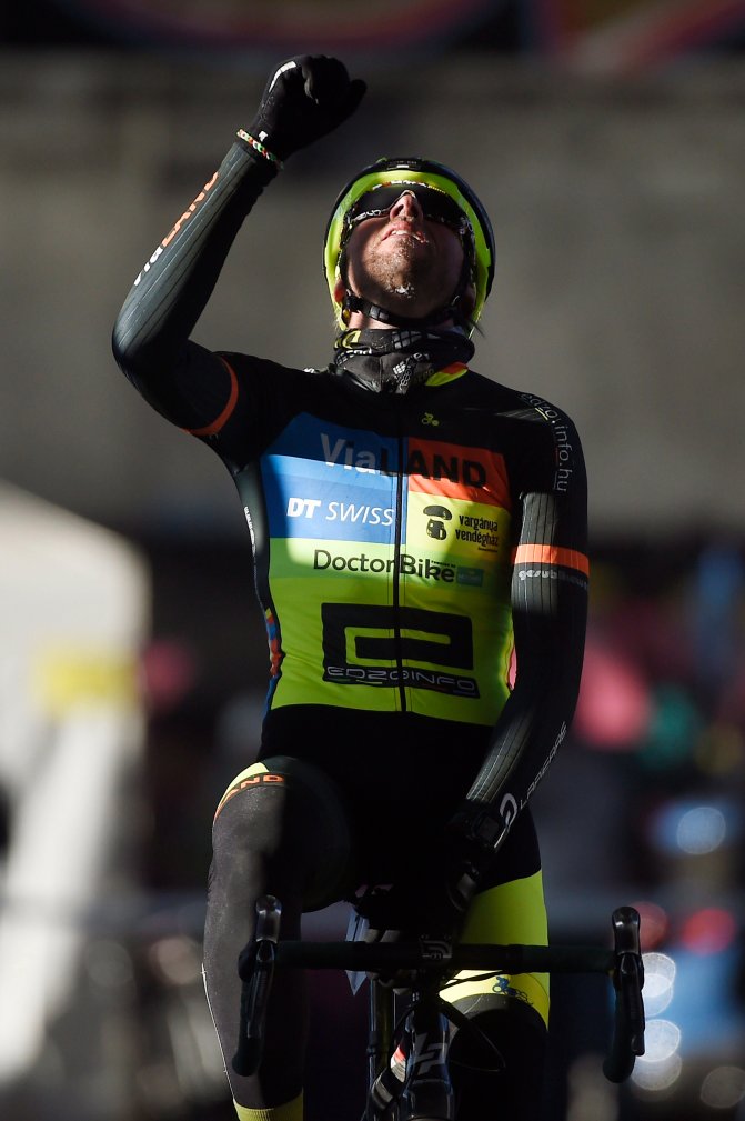 Budapest, 2017. január 8. Búr Zsolt, a férfi elit futam gyõztese a cyclocross magyar bajnokságon az egykori Nagyvásártelep területén 2017. január 8-án. MTI Fotó: Kovács Tamás