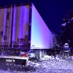 Családi házba hajtott egy lengyel kamion Aszaló belterületén