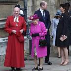 Az angol királynő és családja Windsorban, a húsvéti ünnepen