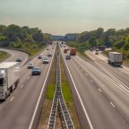 Súlyosabb büntetésre számíthatnak az autópályán tartósan a középső sávban haladó autósok Belgiumban