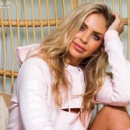 A WickedWeasel csinos női edzőfelsője dobta fel a szombatunkat