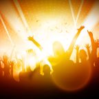 Koronavírus – Vád alá helyezték a franciaországi szilveszteri vadparti egyik szervezőjét